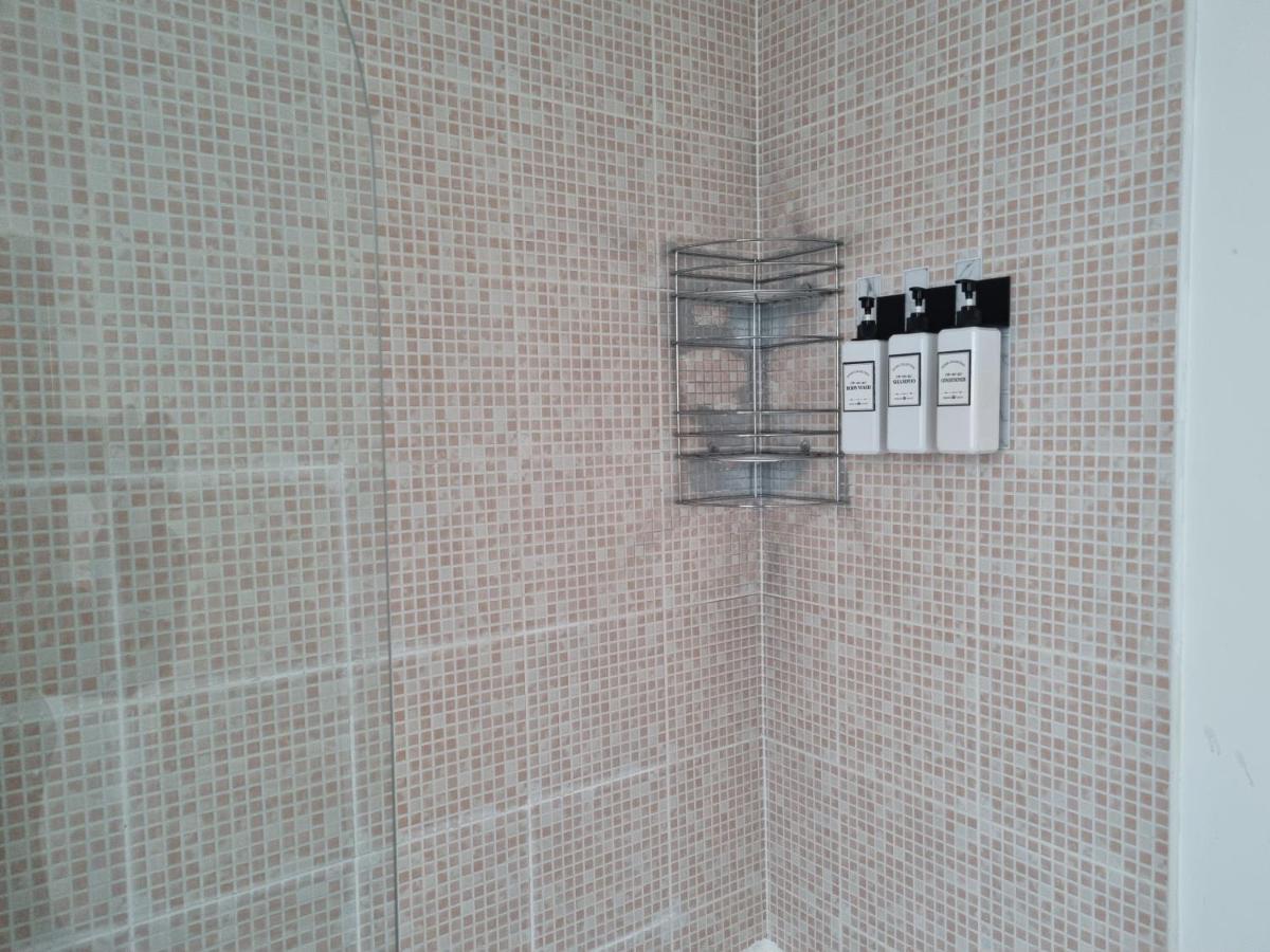 לייסטר Deluxe Apartment Sleeps Up To 6 מראה חיצוני תמונה