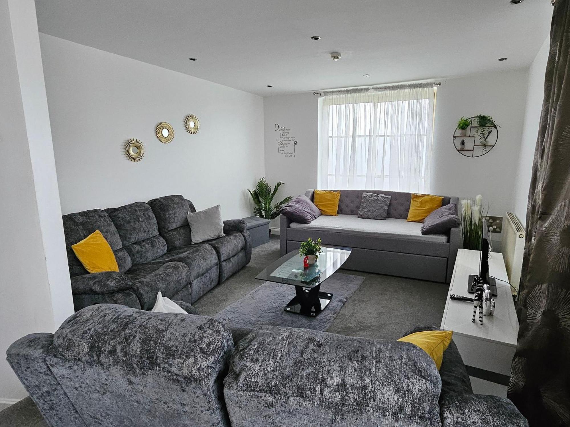לייסטר Deluxe Apartment Sleeps Up To 6 מראה חיצוני תמונה